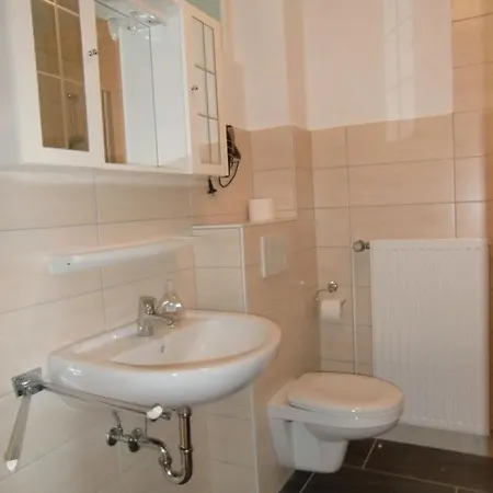 Apartment Esche 1 *